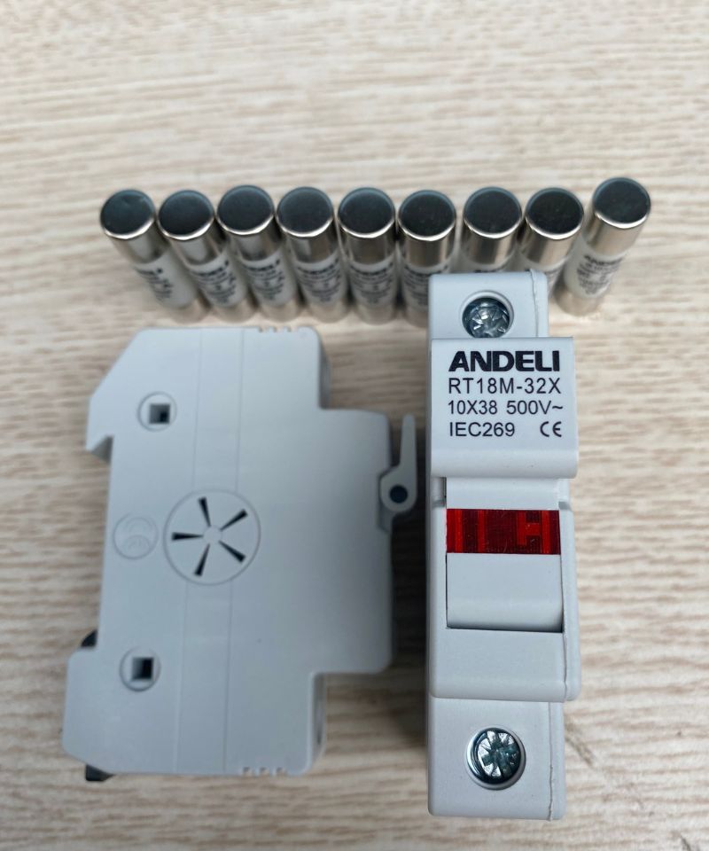 Cầu chì có đèn RT18M-32X