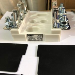 Cầu chì sứ 3 pha