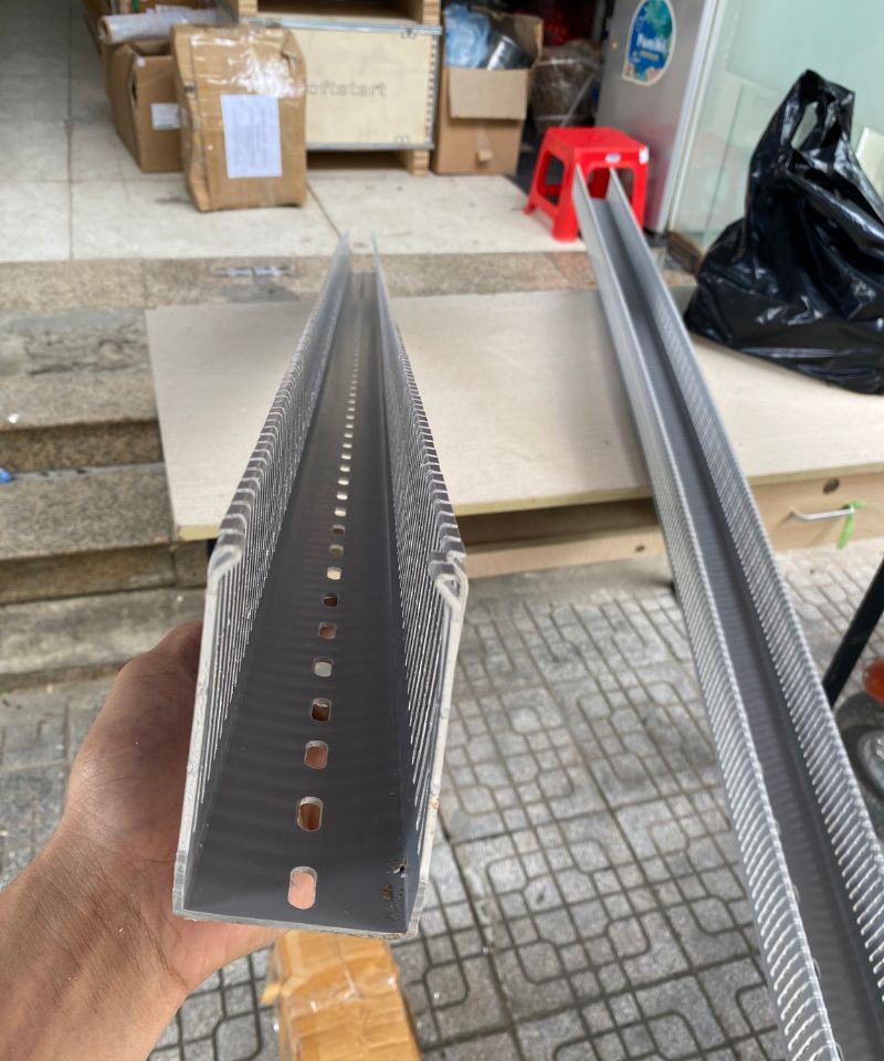 Máng nhựa đi dây điện 100×80