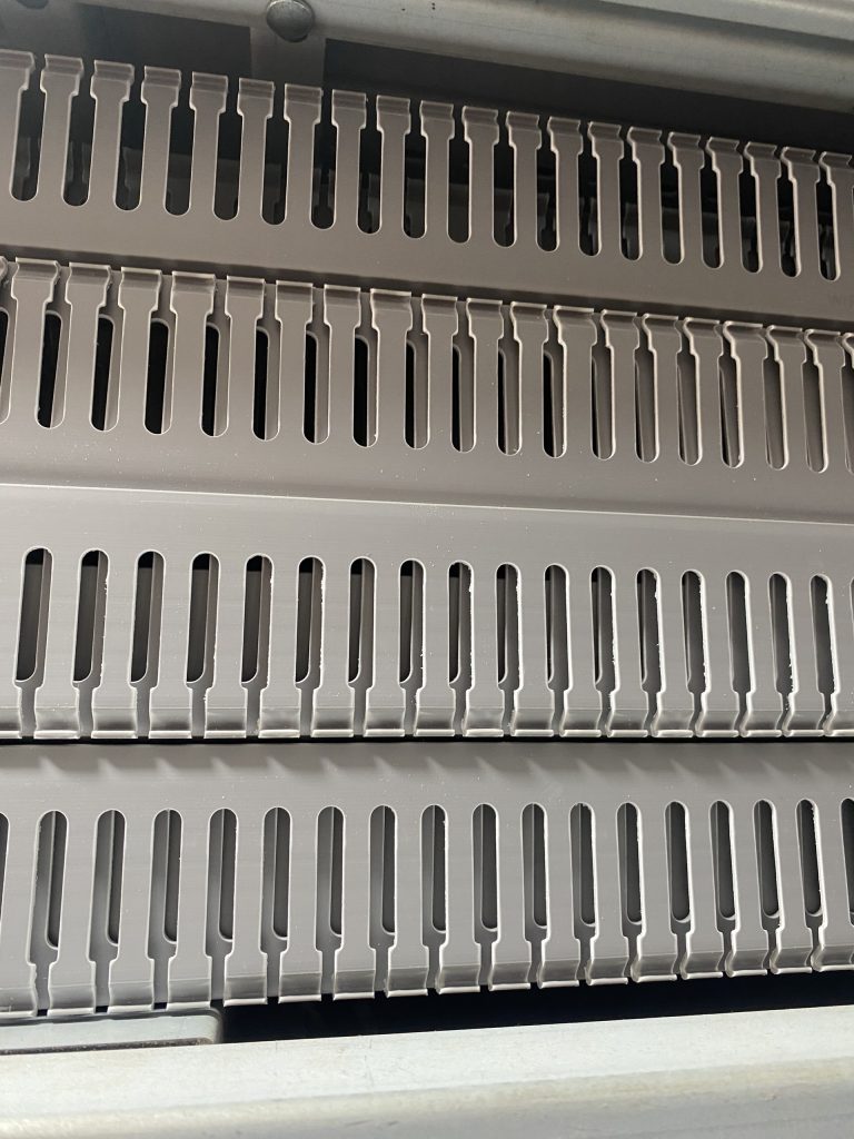 Máng nhựa đi dây điện Kezhen