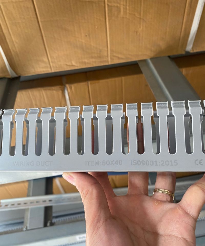 Máng nhựa đi dây tủ điện 60×40 KEZHEN